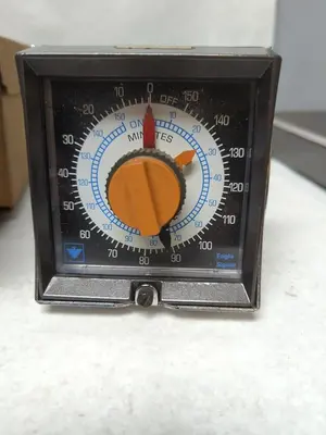 New | in-Stock EAGLE SIGNAL HG100 Timers | Surplus Asset Holdings #1227091