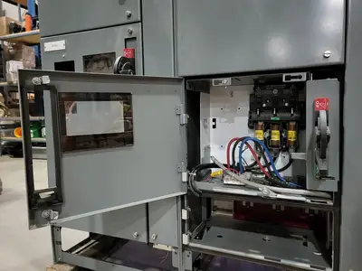 CENTERLINE 2100 Low-Voltage MCC Section SN-X-LRXX19/1, 600V, 1600A, 3-Ph