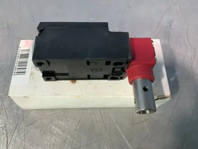 Used OMRON D4DH3AAS Relays & Switches Ohio US | HGR 24 #1572203