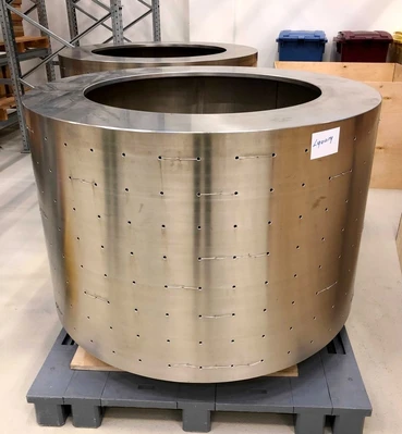Krauss-Maffei VZU 125/3.2 perforate basket centrifuge, 316L SS.