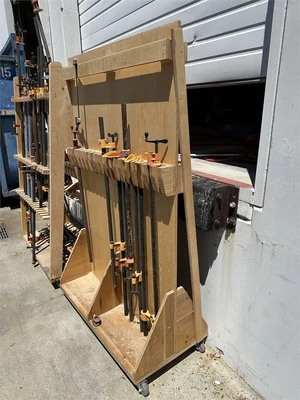 Used _UNKNOWN_ _UNKNOWN_ Woodworking Assembly Clamps California US | MachineryMax #1320491