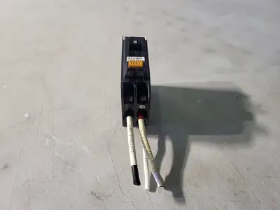 NEW CUTLER-HAMMER QBGFEP1030