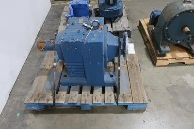 3 PALLETS OF ASSORTED GEAR REDUCERS