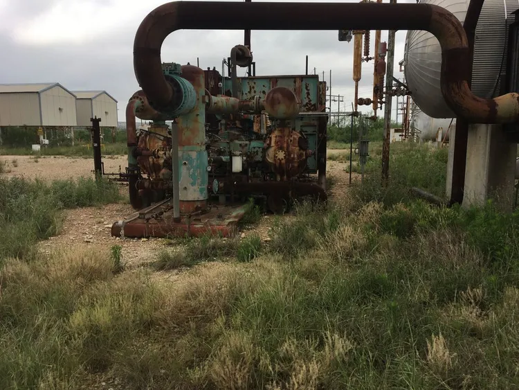 Used Worthington OF6M2 See Pictures for more Information Lubricated Reciprocating Air Compressors Oklahoma US | Borderless Services #1378269