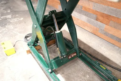 Southworth 2’X4′ LS Series 2,500 LB Capacity Lift Table