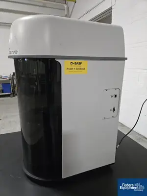 USED Micromeritics Micromeritics Tristar II Plus surface area and porosity analyzer, Model 3030