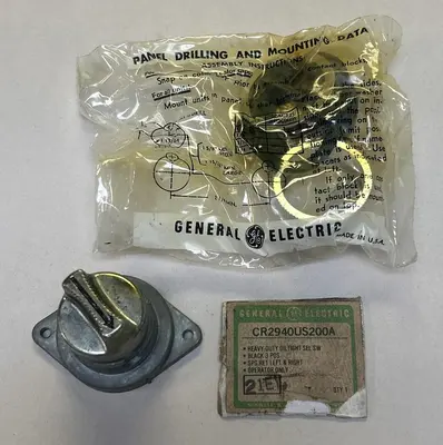 New | in-Stock GE CR2940US200A Miscellaneous Equipment (Electrical & Power) | Surplus Asset Holdings #1189940