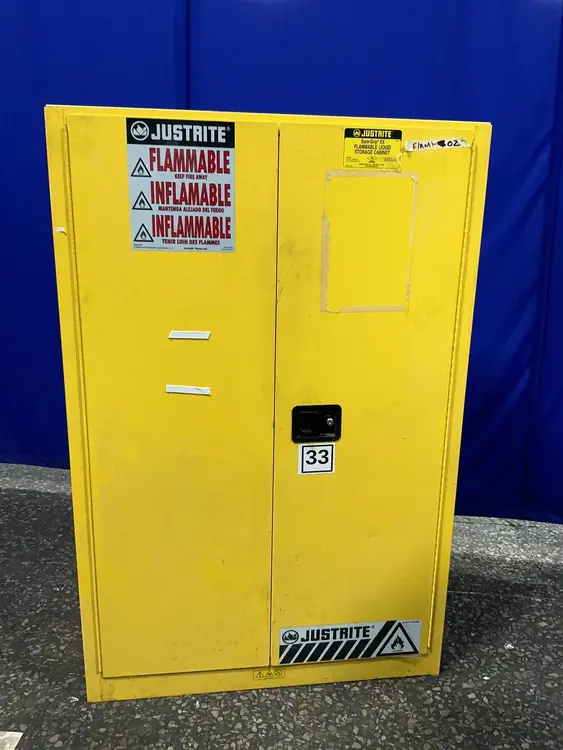 Used JUSTRITE 894500 Cabinets Ohio US | HGR 24 #1185776