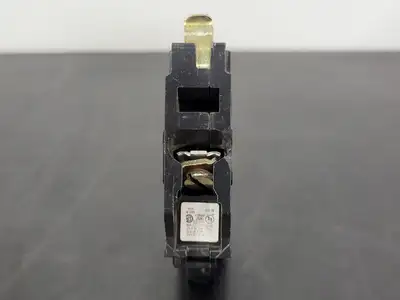 USED SQUARE D QOB120