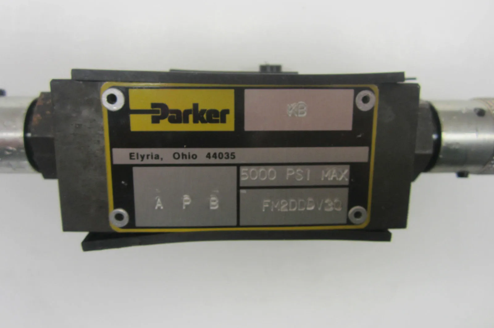 USED PARKER FM2DDDV30 CONTROL VALVE