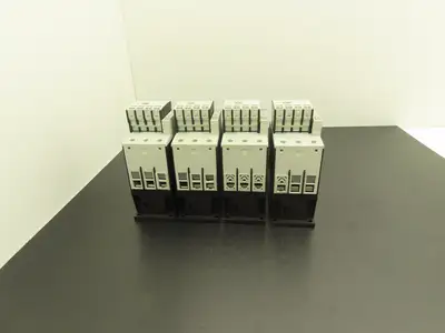 Siemens DIL MC40 Contactor 40Hp 600v 3Ph Aux Contact 4NC 4NO Lot of 4