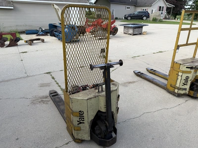 Used _UNKNOWN_ _UNKNOWN_ Electric Pallet Trucks Michigan US | Miedema Asset Management Group #1287642