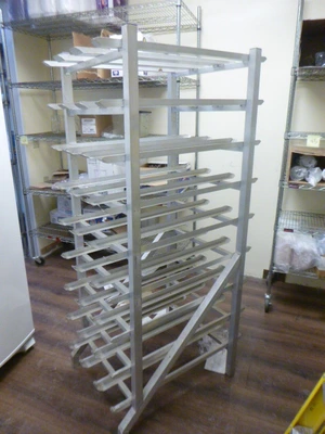 Aluminum Can Rack