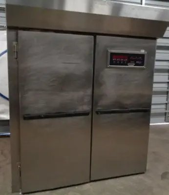 100-0034 LBC LRP2 2 Door Proofer
