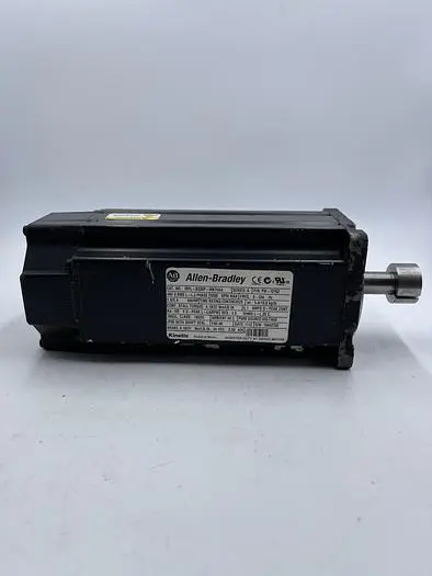 Used ALLEN-BRADLEY ALLEN-BRADLEY MPL-B330P-MK74AA SER A Servo Motors | ND Industrial Surplus #1216134