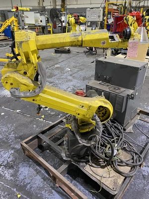 USED FANUC ArcMate 120iC/12L + R-30iB