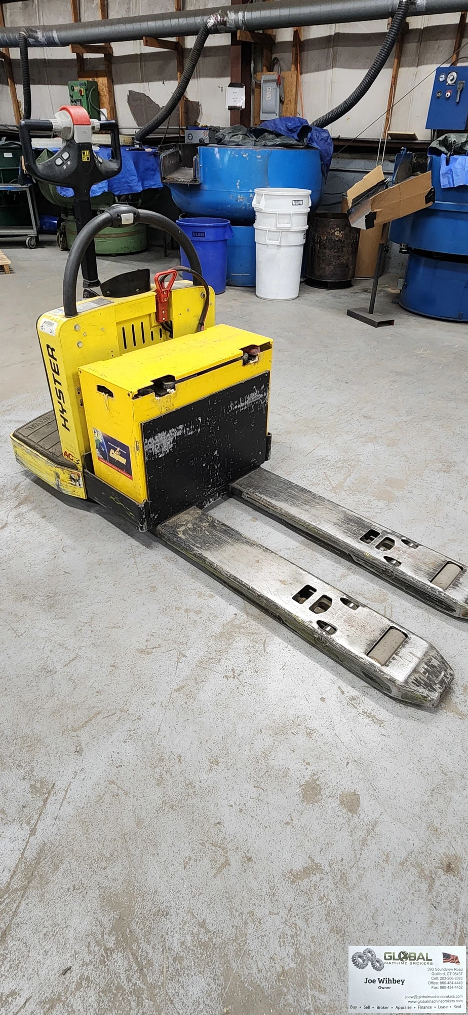 Hyster 6000lbs Ride on Pallet Jack B60ZAC, 27x48 Forks, 24V w/ Charger