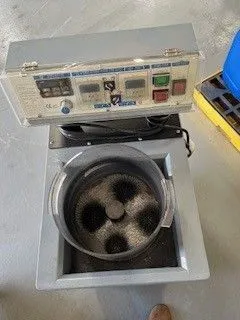 Techniks SPINNER HD-728 DEBURRING MACHINES | Machinery Resources International (2)