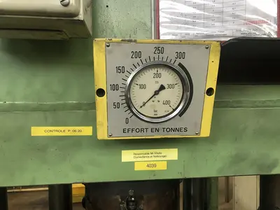 USED HYMEC RASKIN 300 TON