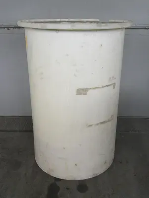 SPC9125  Tank 130 gallon vertical tank, poly, flat