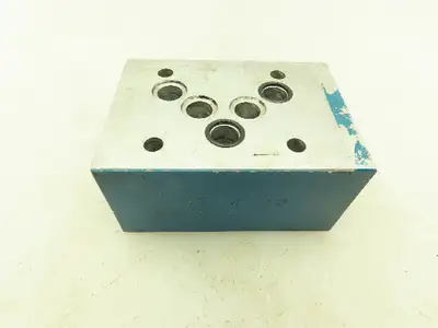 Daman 0895 Aluminum Manifold Sandwich Block SAE-4  LOT OF 2