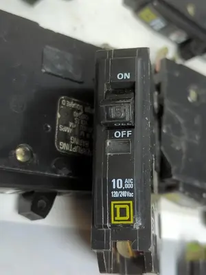 Used SQUARE D QOB115 Switchgears Ohio US | Surplus Asset Holdings #1185432