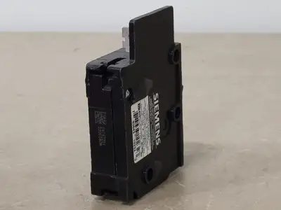 Used SIEMENS BQ1B020 Switchgears British Columbia CA | Lenmark #241976