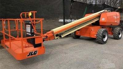 USED 2022 JLG 600S
