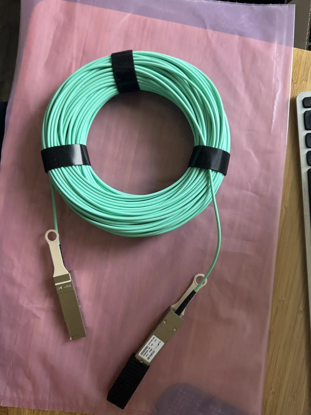 Active Optical Cable QSFP+ 40Gbps, 50M , MSA Compat. AOCQP40-050 (BIN461)