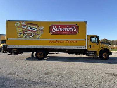 Used 2012 FREIGHTLINER BUSINESS CLASS M2 26' BOX TRUCK Box trucks Ohio US | Miedema Asset Management Group #1709373
