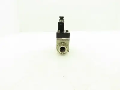 Versa E5SM-3011-34-NB1-HC-D024 Solenoid Valve 8 Bar 1/2" NPT Normally Closed