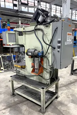 USED 2016 MAGNUM MAGNUM MCB30 PRESS