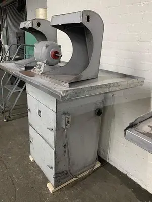 3646-340 RED WING #28H DOUBLE END POLISHING UNIT 1/3 HP- 2 Speed- 1725/3450 RPM, with HANDLER Dust Collector Base