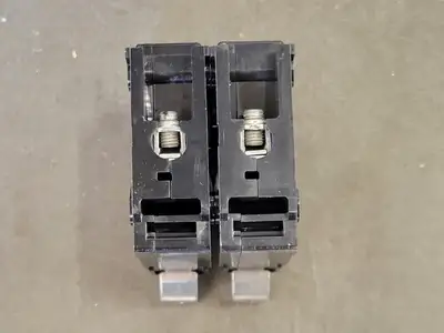 USED CUTLER-HAMMER BAB2015