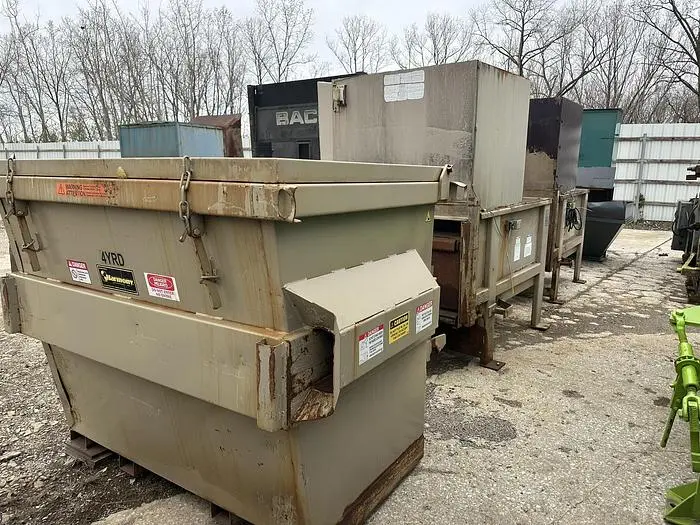 Used HARMONY C100SB TWO YARD SHORT BACK COMPACTOR Trash Compactors Ohio US | Black River Trading #1060152