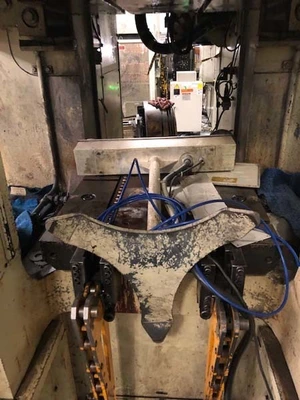 2002 KOMATSU L1C-630-3 Straight Side Single Crank Press | Universal Press & Machinery (UPM) (4)
