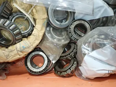 Bearings/tool Holder