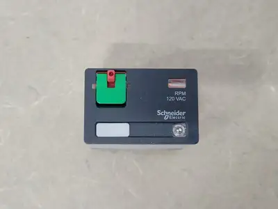 USED SCHNEIDER ELECTRIC RPM42F7