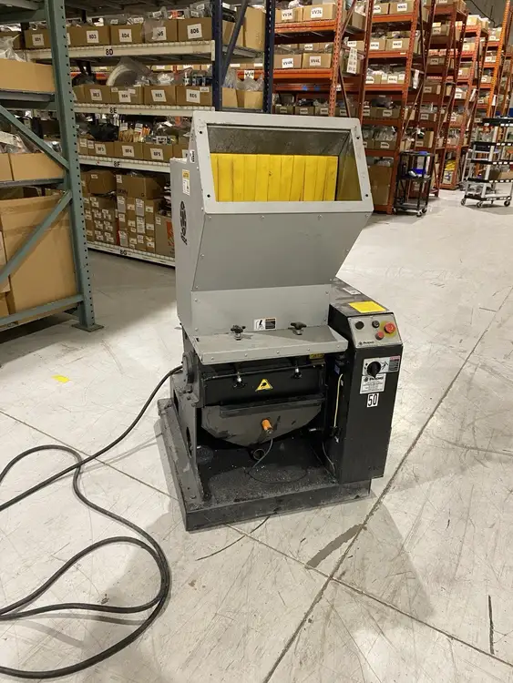 Used RAPID 200 SERIES PLASTIC GRANULATOR 460V 3PH SELLING AS IS Granulators Michigan US | Maverick Industrial Sales #1093005