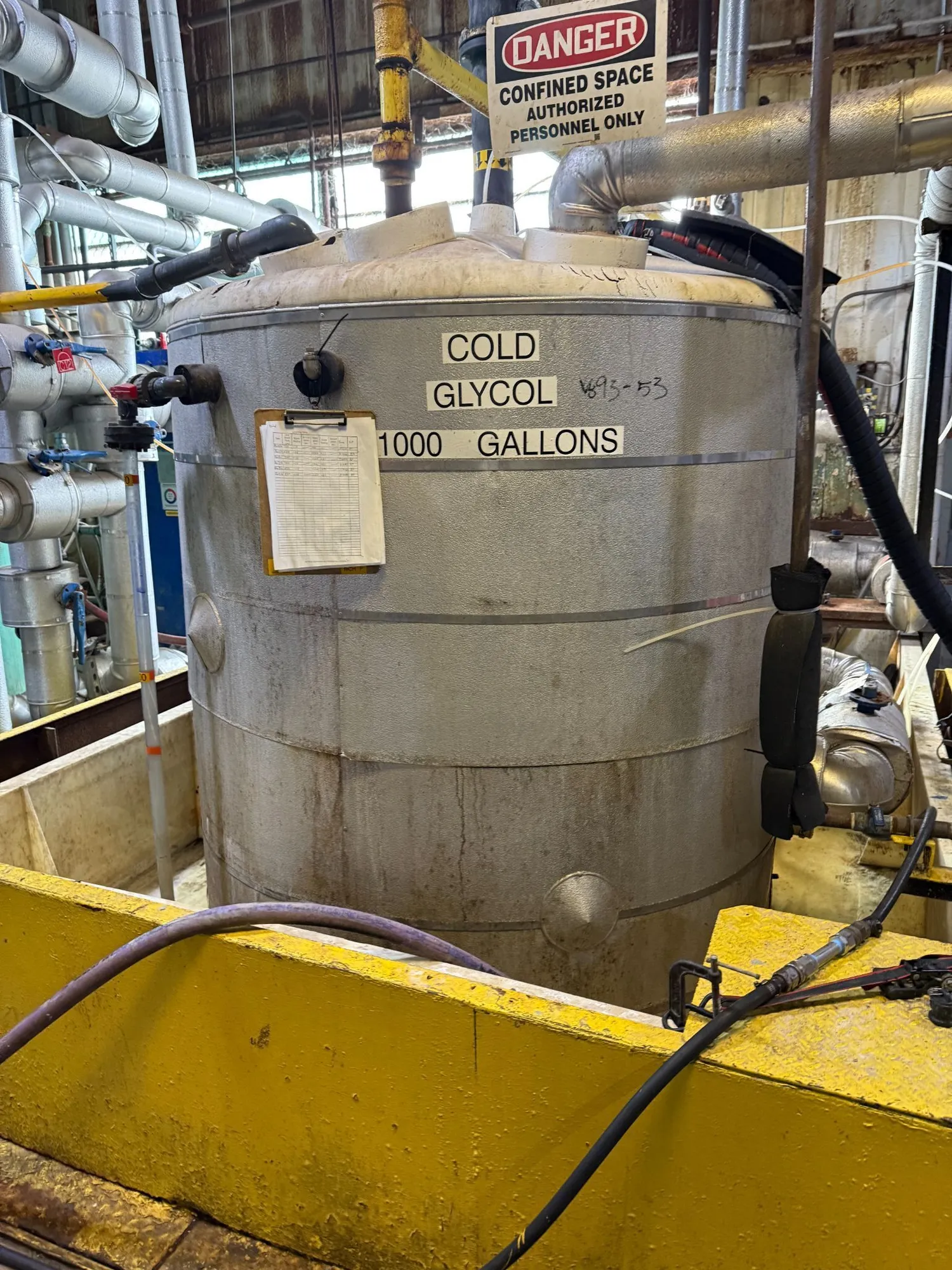 1,000 Gallon Fiberglass Tank
