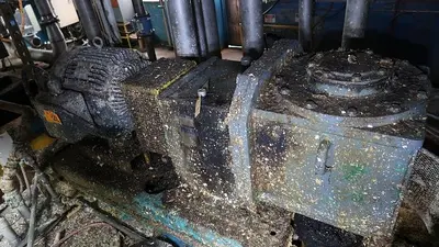 USED VERTICAL BROKE CHEST AGITATOR