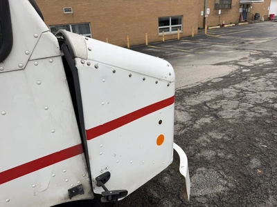 Used 2011 FREIGHTLINER BREAD TRUCK Box trucks Ohio US | Miedema Asset Management Group #1577898