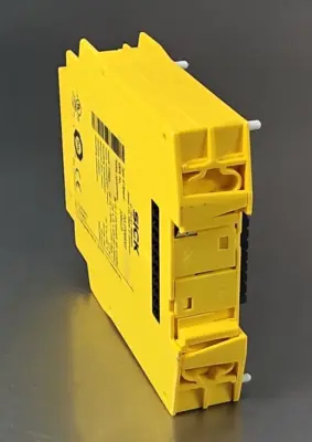 SICK FX3-XTI084002 Safety relay (BIN4.4.4)