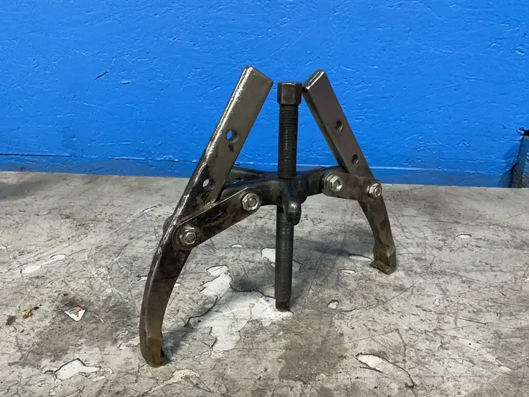 Used _UNKNOWN_ _UNKNOWN_ Internal bearing puller kits Ohio US | HGR 24 #1463334
