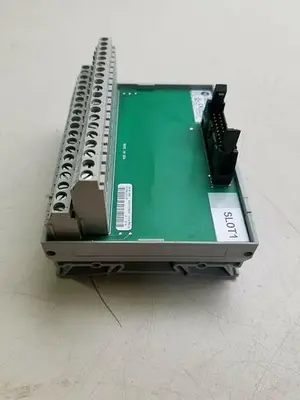 USED ALLEN BRADLEY 1492-IFM20F-2