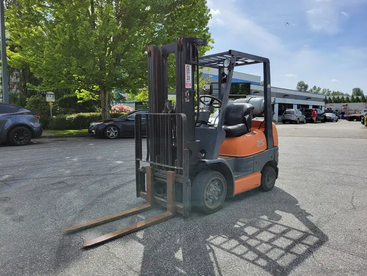 Used TOYOTA 42-6FGCU25 Misc Forklifts British Columbia CA | Lenmark #237735