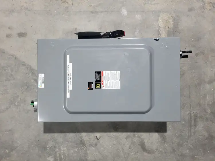 Used SQUARE D CHU364 Switchgears British Columbia CA | Lenmark #835541