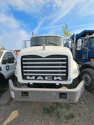 MACK Granite Commercial trucks | Iron Listing (2)