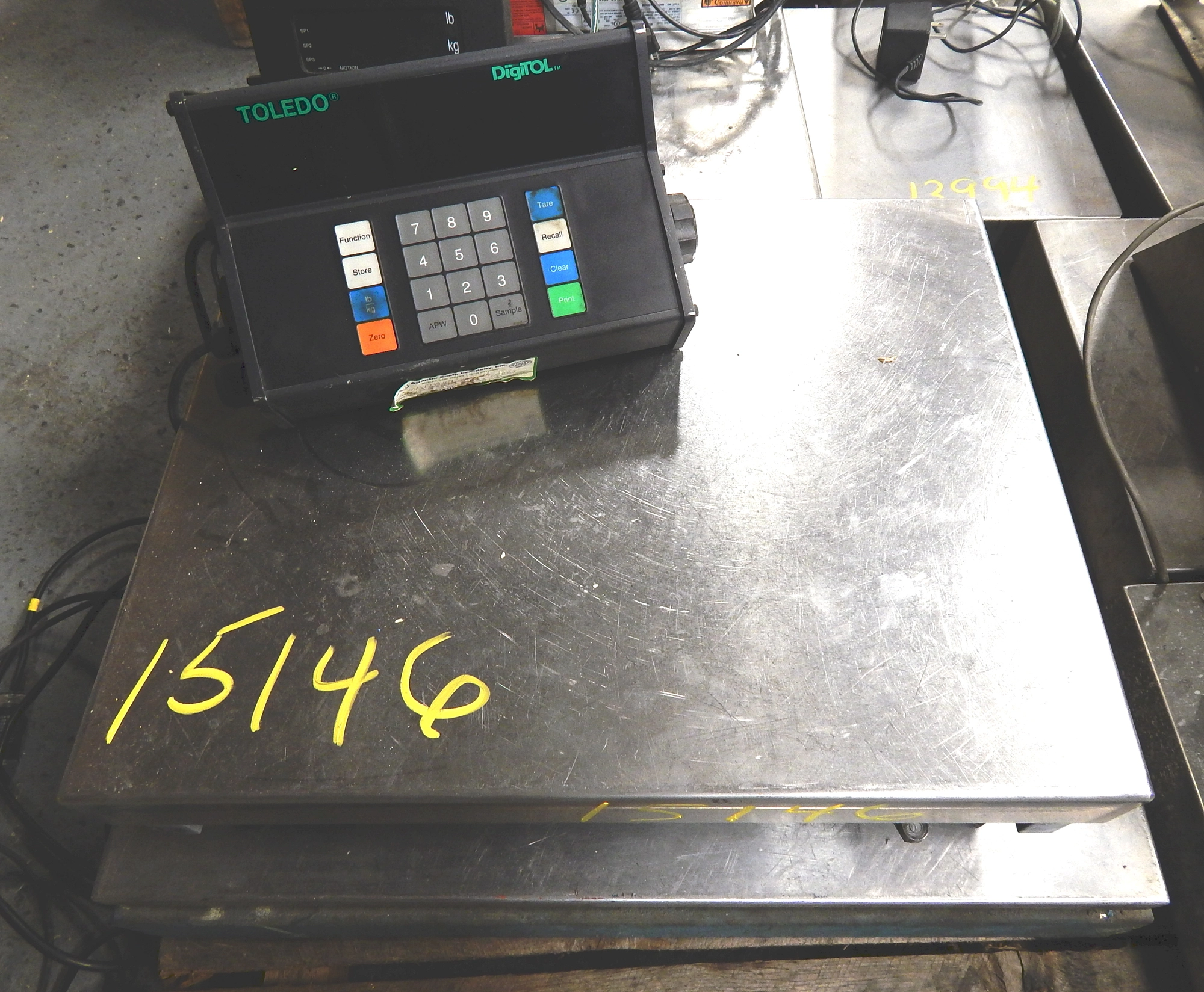 USED METTLER TOLEDO 120 LB SCALE KB 660.2