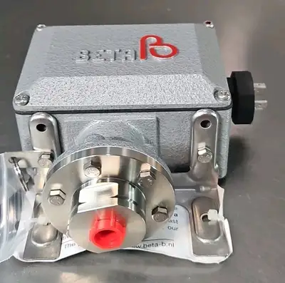 Beta C1-P404M-S1B-P2-K1-M-S-X2 Pressure Switch (BIN354)